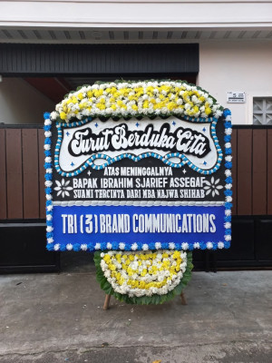 Papan Bunga Duka di Kikim Barat